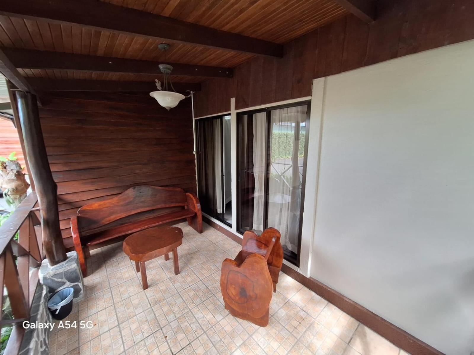 Hotel Iris Arenal La Fortuna Luaran gambar