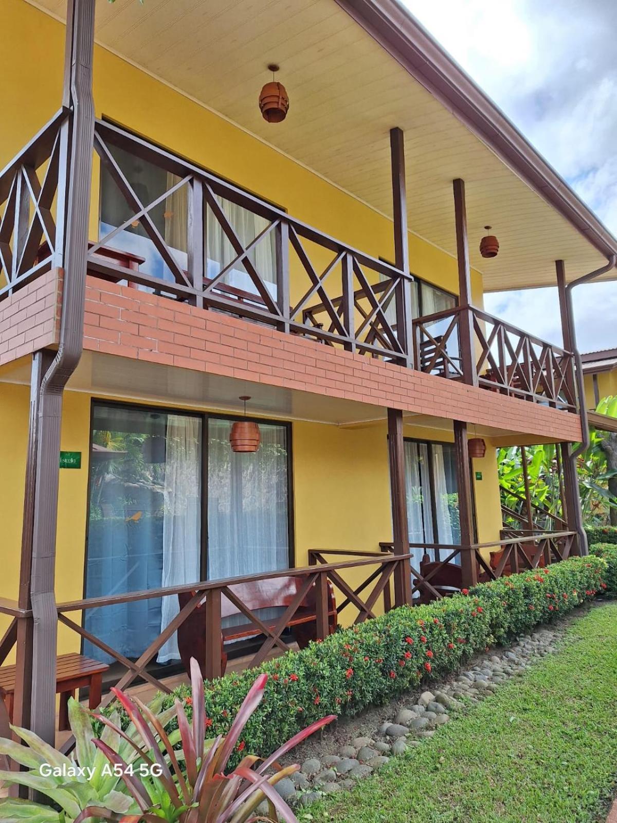 Hotel Iris Arenal La Fortuna Luaran gambar