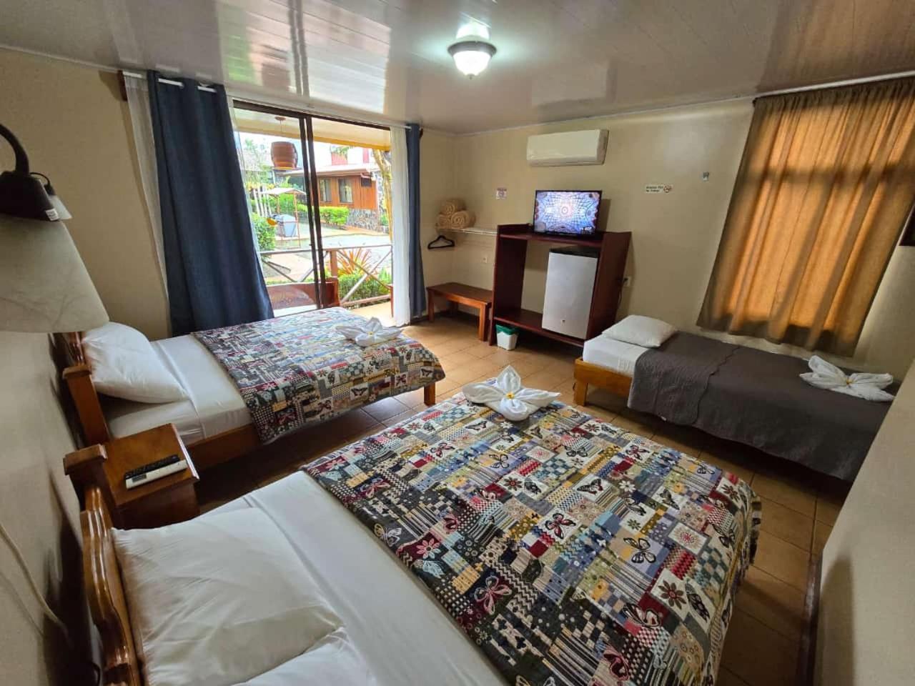 Hotel Iris Arenal La Fortuna Luaran gambar