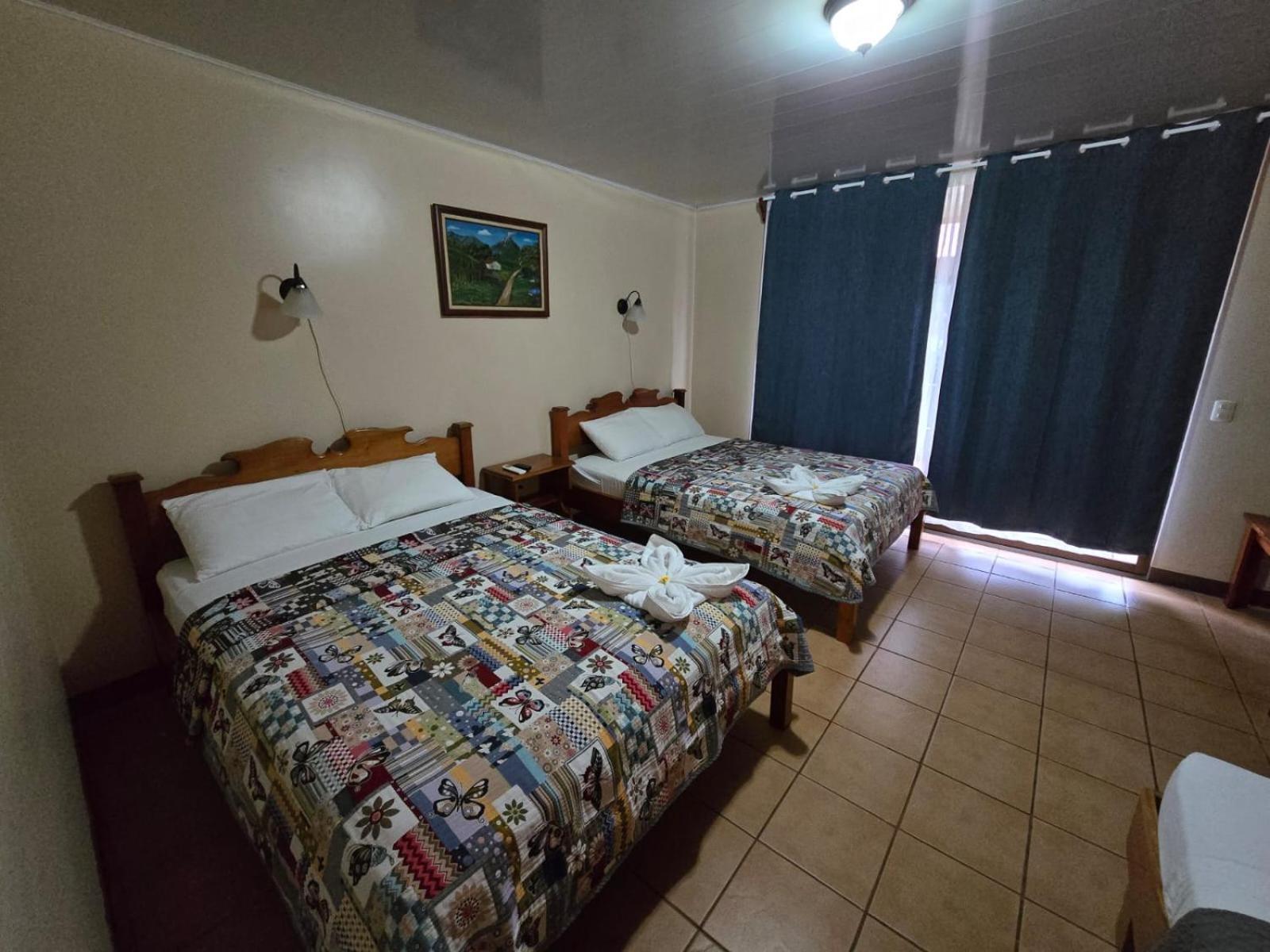 Hotel Iris Arenal La Fortuna Luaran gambar