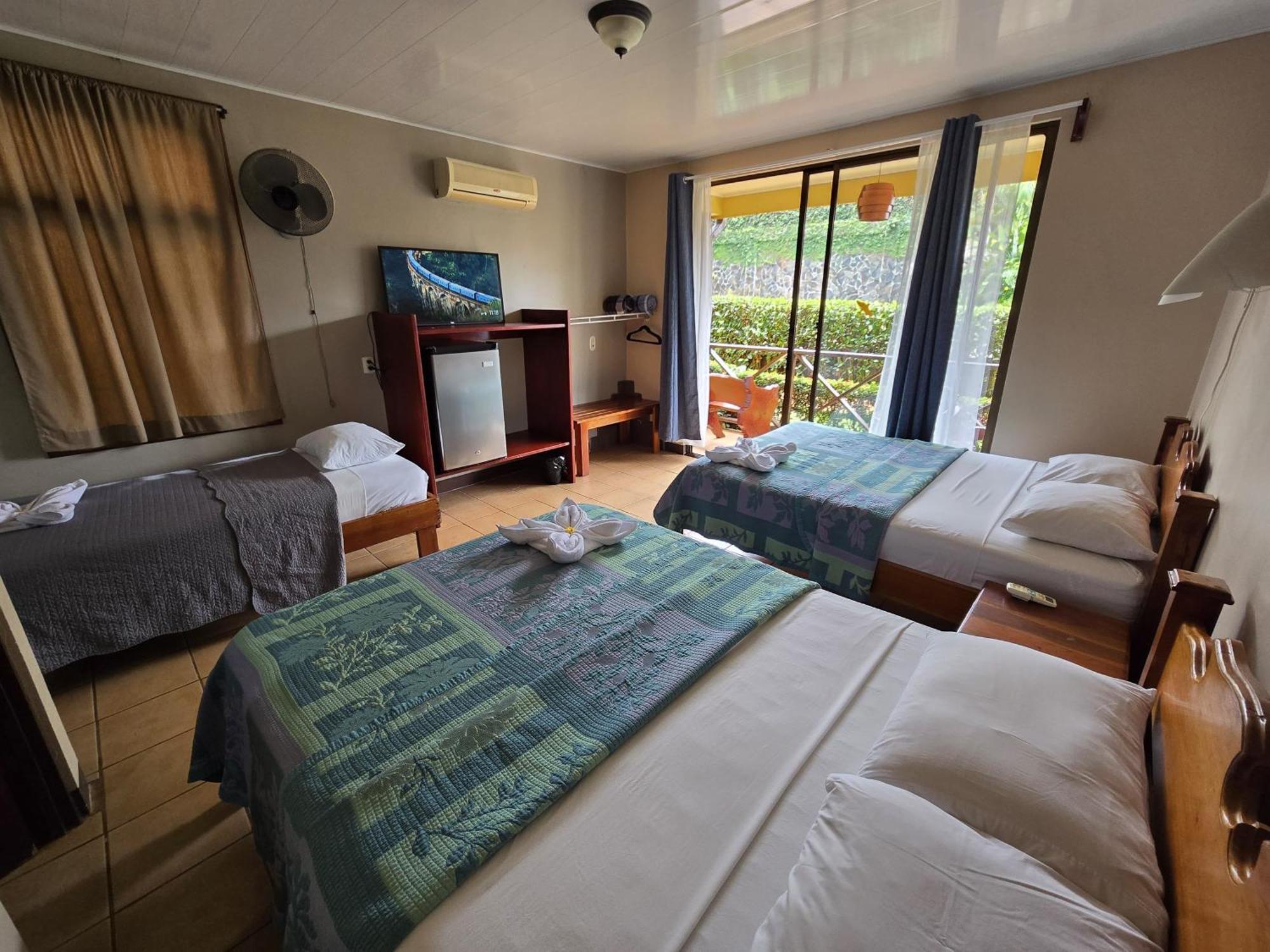 Hotel Iris Arenal La Fortuna Luaran gambar