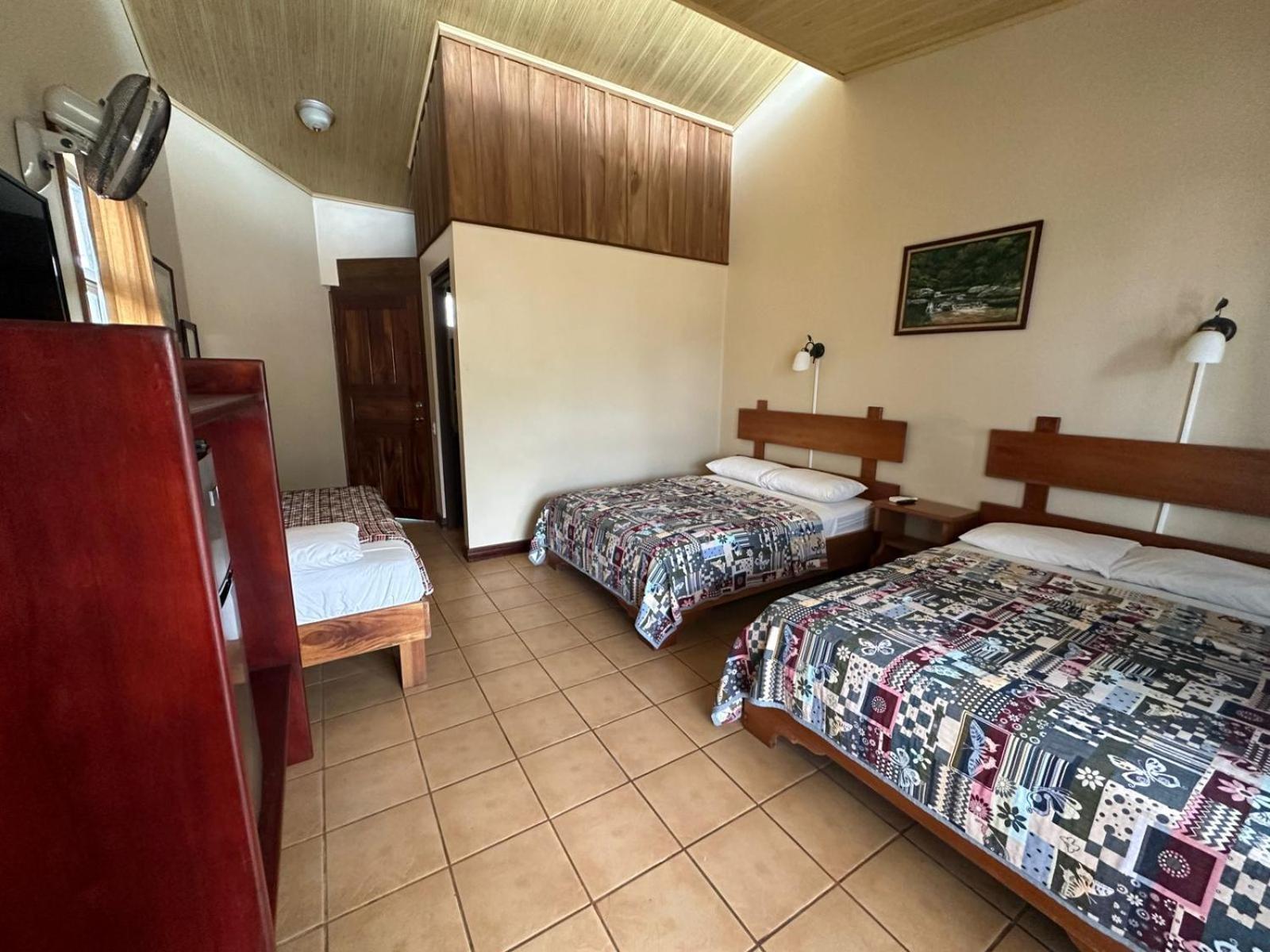 Hotel Iris Arenal La Fortuna Luaran gambar