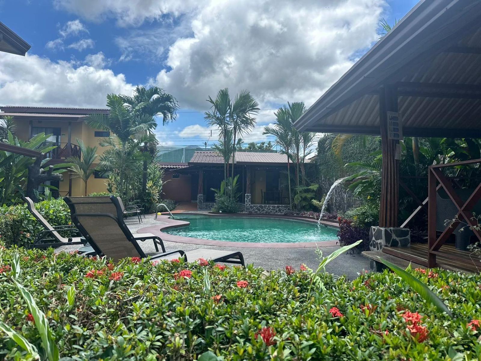 Hotel Iris Arenal La Fortuna Luaran gambar